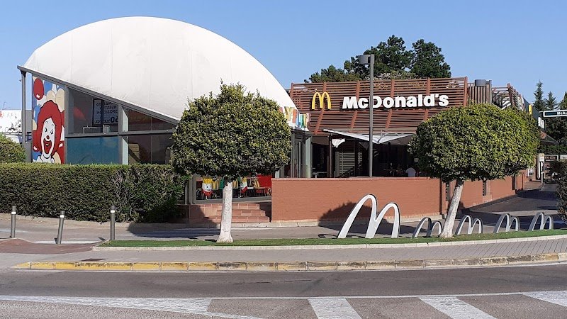 McDonald's - restaurante en Gandía, Valencia, España