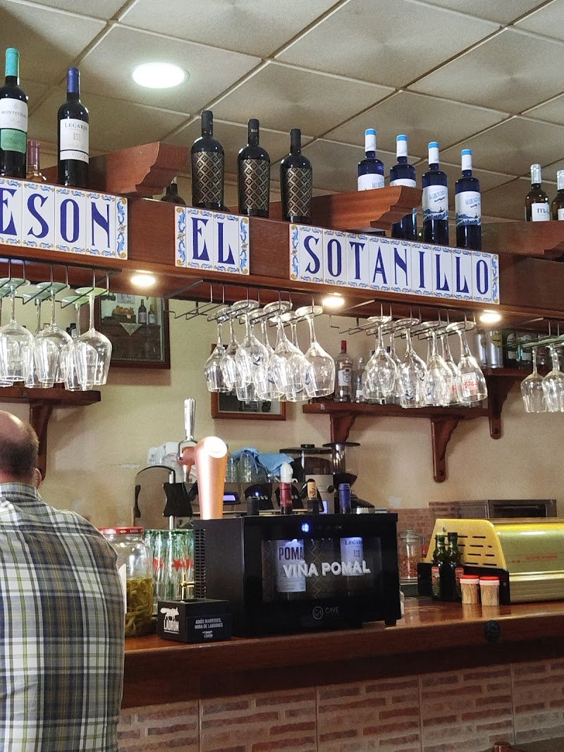 Meson El Sotanillo - restaurante en Mutxamel, Alicante, España