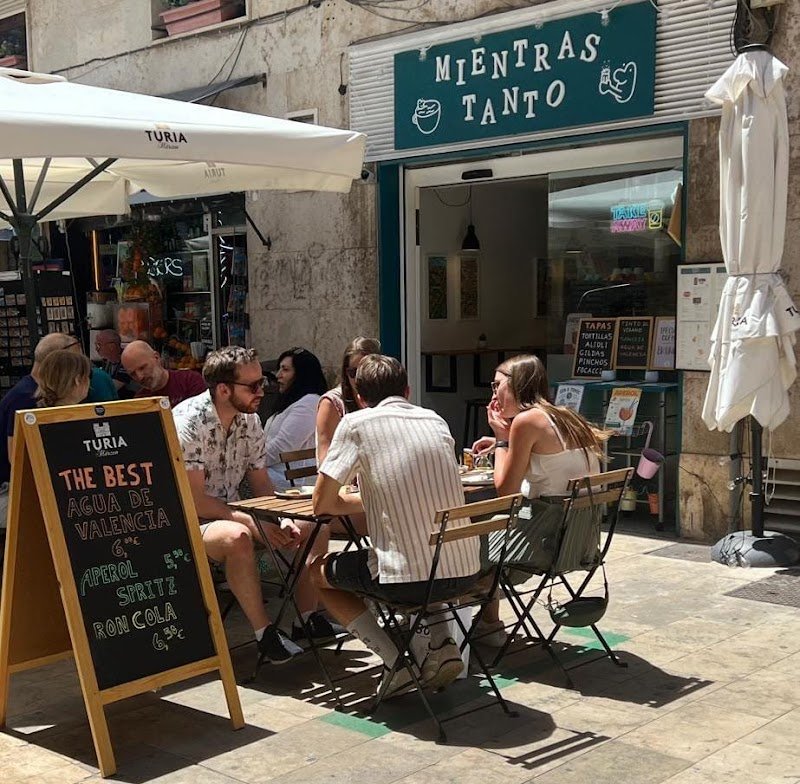 Mientras Tanto - restobar • tapas • drinks - restaurante en Valencia, Valencia, España