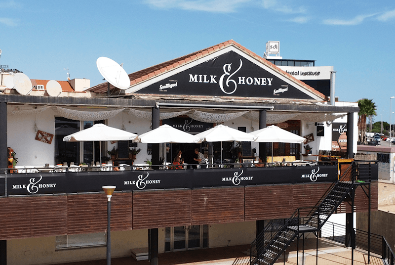 Milk & Honey Bar Bistro - restaurante en Orihuela Costa, Alicante, España