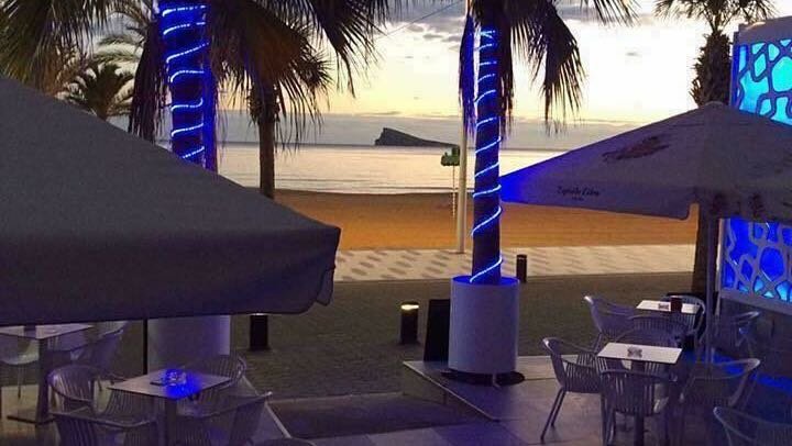 Moon Beach Club - restaurante en Benidorm, Alicante, España