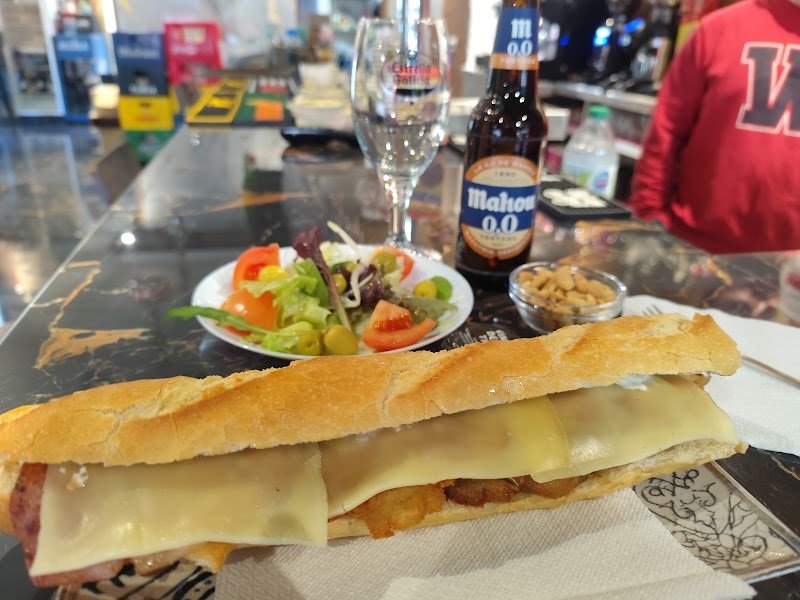 Nestan Bar & Restaurante - restaurante en Cullera, Valencia, España