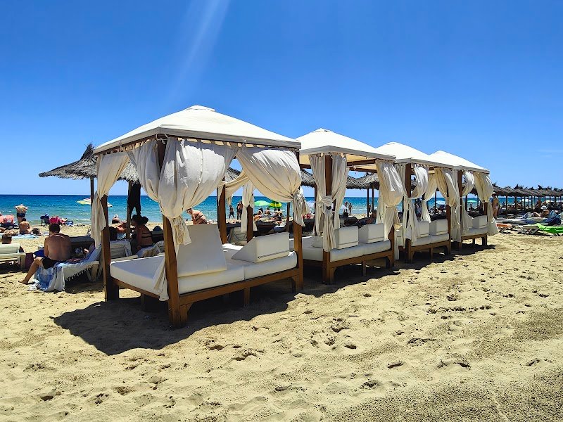 Nomo Beach Club - restaurante en Arenales del Sol, Alicante, España