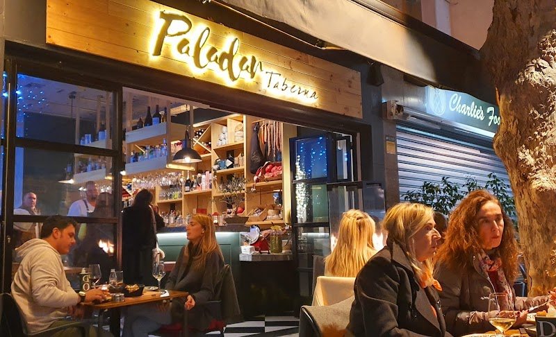 Paladar taberna - restaurante en Marbella, Málaga, España