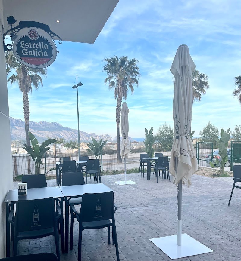 Paradise · Restaurante & Cafeteria - restaurante en La Nucía, Alicante, España