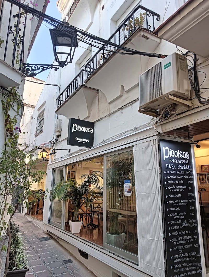 Picoteos antiguo bar Ceuta - restaurante en Marbella, Málaga, España
