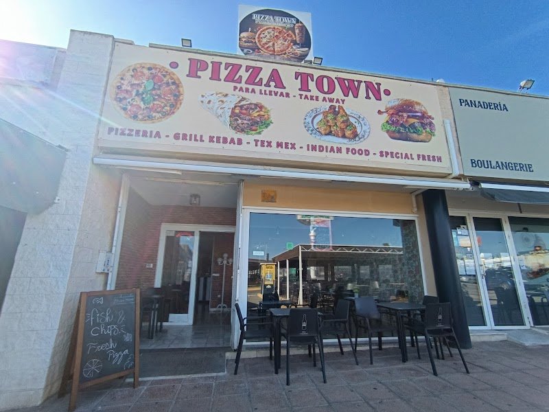 Pizza Town & kebab - restaurante en Torrevieja, Alicante, España