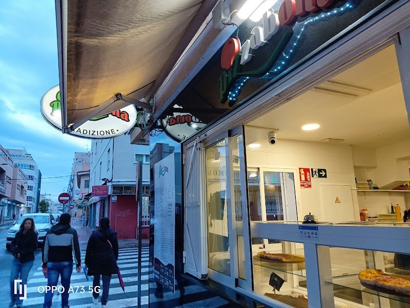 Pizzabona - restaurante en Torrevieja, Alicante, España