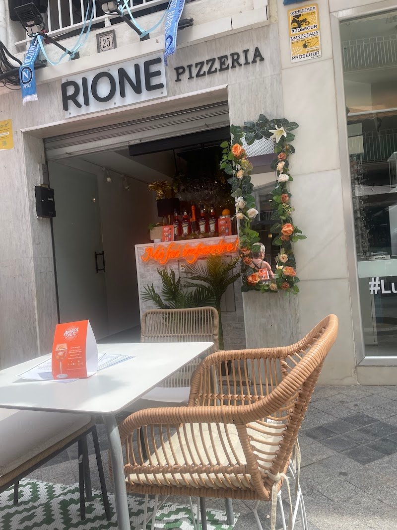 Pizzeria cocteleria Rione - restaurante en Benidorm, Alicante, España
