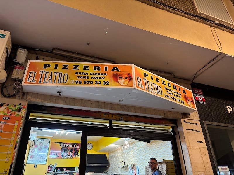 Pizzería El Teatro - restaurante en Torrevieja, Alicante, España