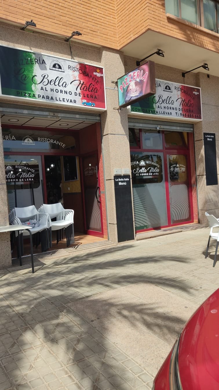 Pizzería La Bella Italia - restaurante en Elche, Alicante, España