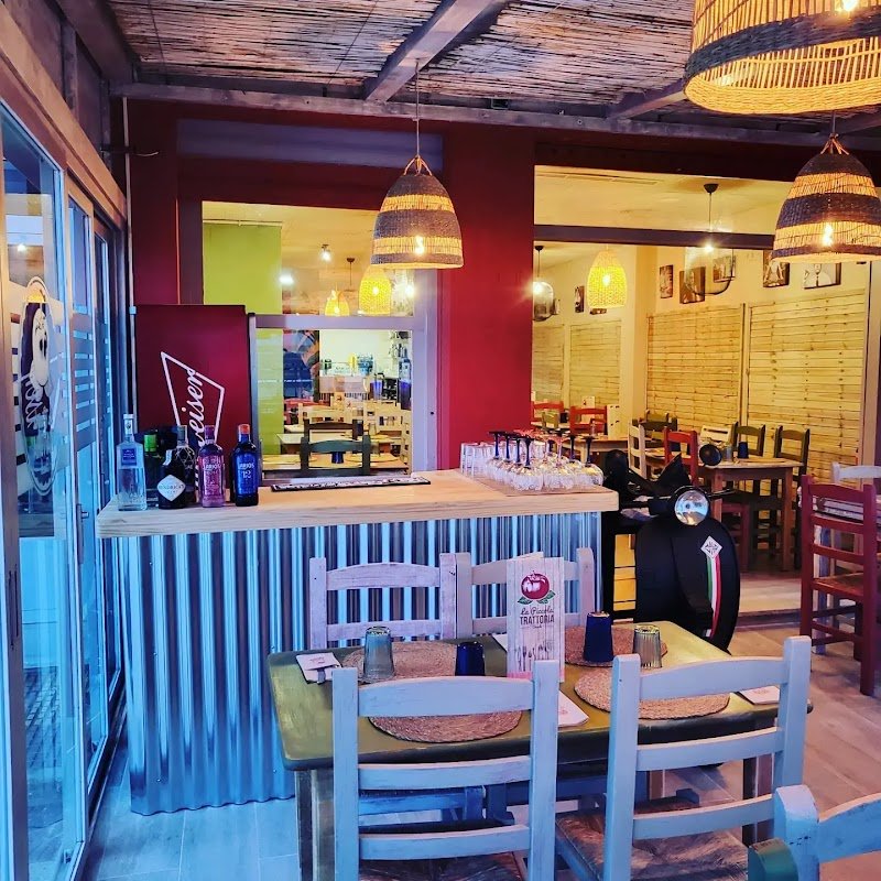 Pizzería La Piccola Trattoria - restaurante en Cullera, Valencia, España