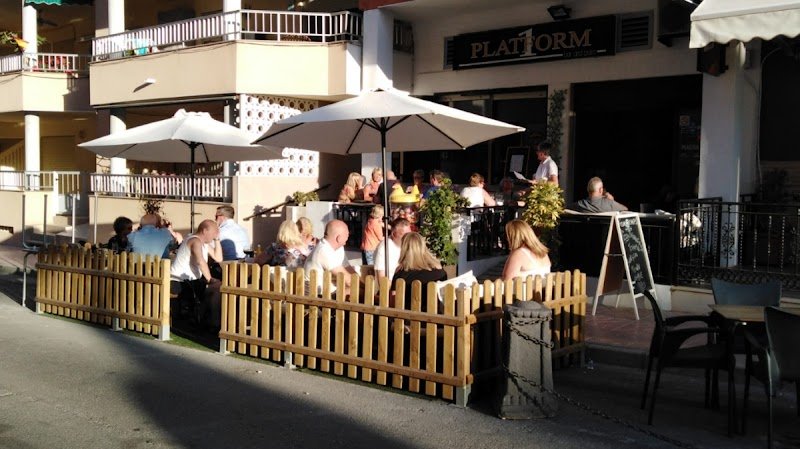 Platform 1 Bar - restaurante en Guardamar del Segura, Alicante, España