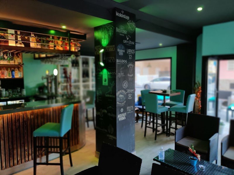 Polka Lounge & Bar - restaurante en Torrevieja, Alicante, España