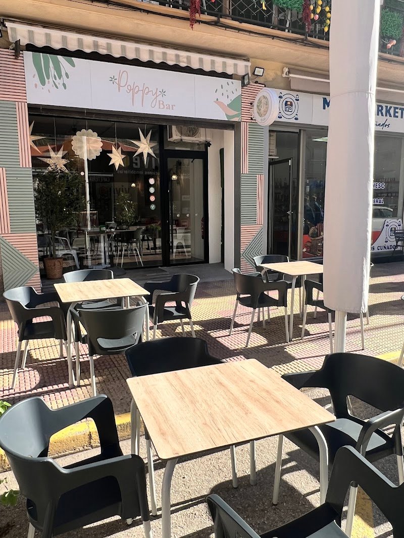 Poppy Bar - restaurante en Cullera, Valencia, España