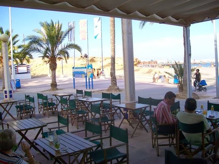 Pub El Lobo Marino - restaurante en El Campello, Alicante, España