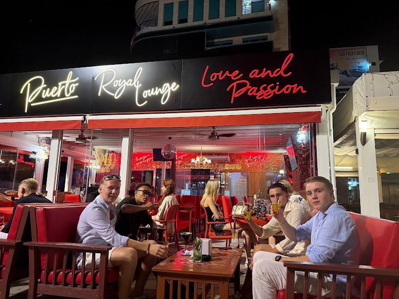 Puerto royal lounge - restaurante en Torrevieja, Alicante, España