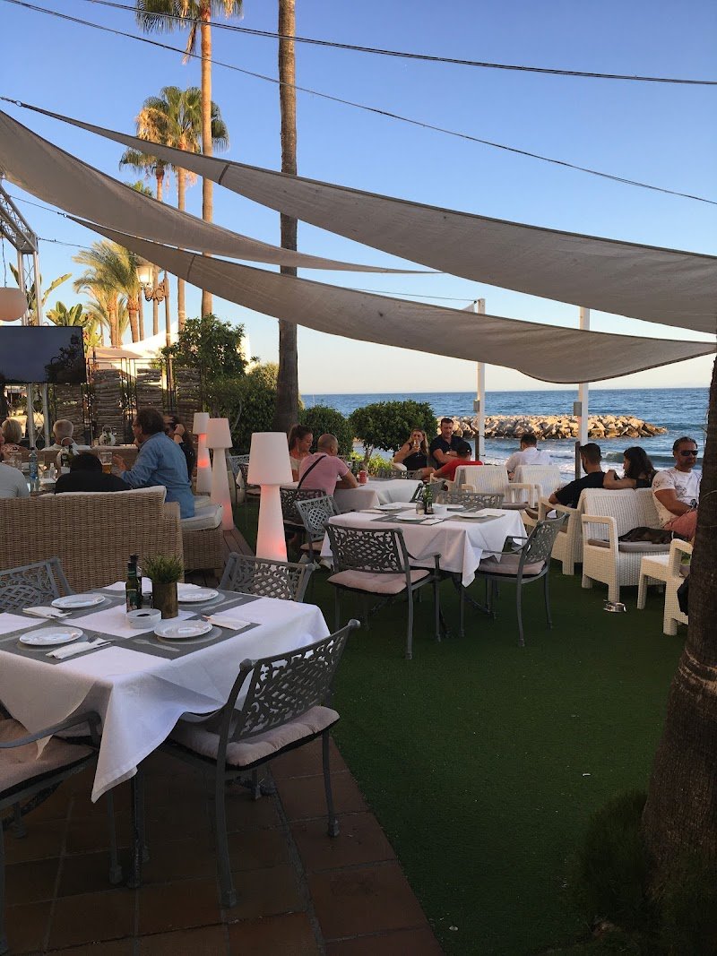 Relais de Paris Banús - restaurante en Marbella, Málaga, España
