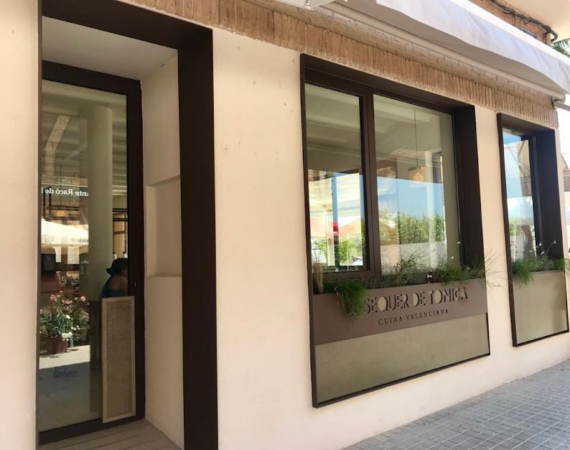 Restaurant El Sequer de Tonica - restaurante en El Perelló, Valencia, España