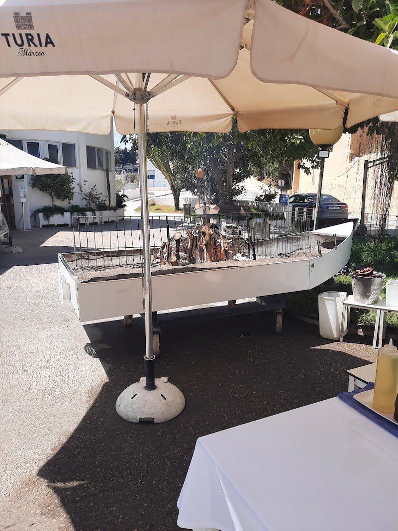 Restaurante Club Naútico Torre Horadada - restaurante en Pilar de la Horadada, Alicante, España