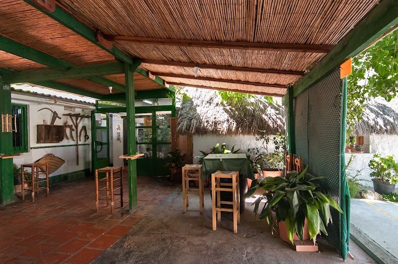 Restaurante Genuina - restaurante en El Saler, Valencia, España