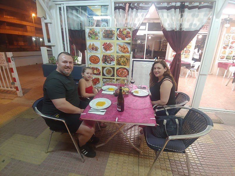 Restaurante Hola India - restaurante en Cullera, Valencia, España