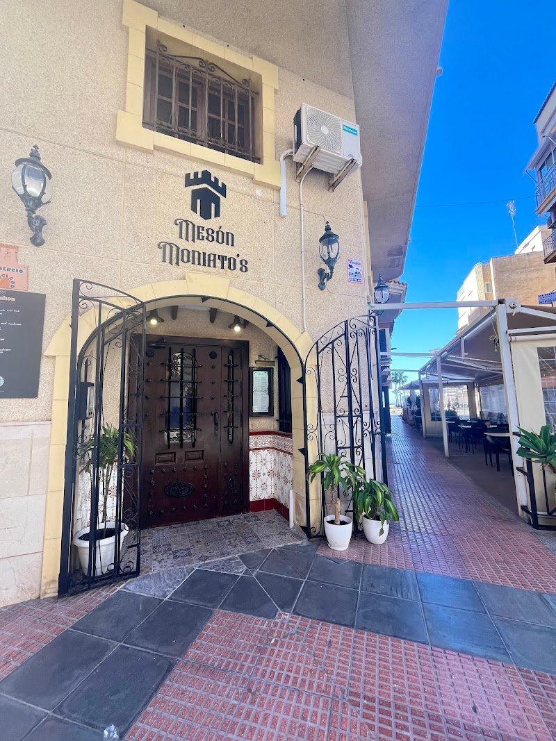 Restaurante Moniato'S - restaurante en Santa Pola, Alicante, España
