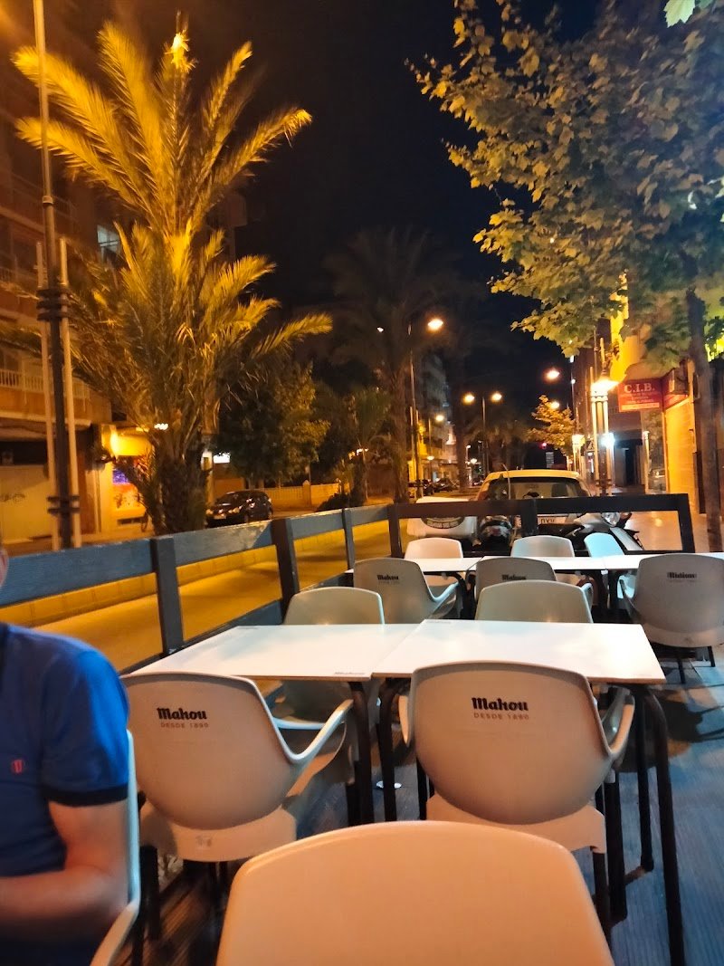 Rico Kebab & Pizza - restaurante en Torrevieja, Alicante, España