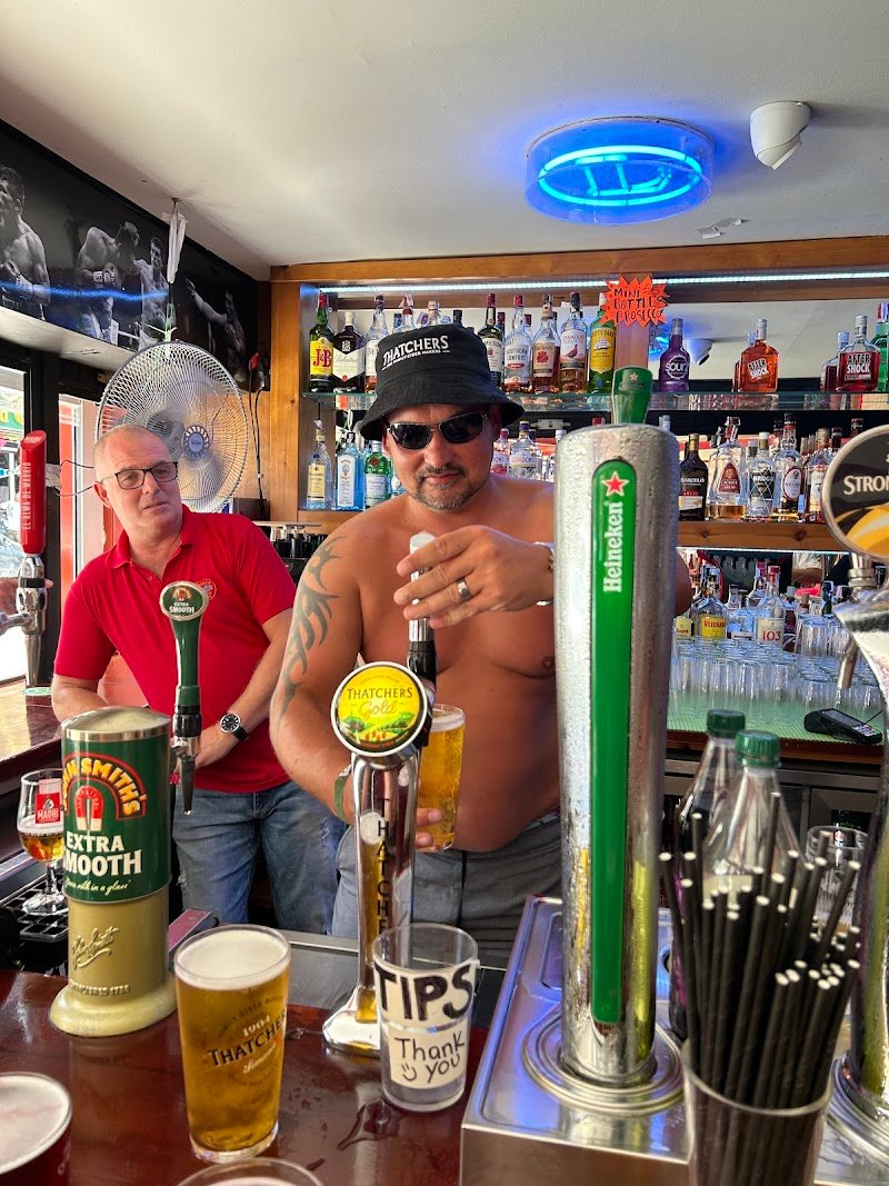 Rocky's Pub Benidorm - restaurante en Benidorm, Alicante, España