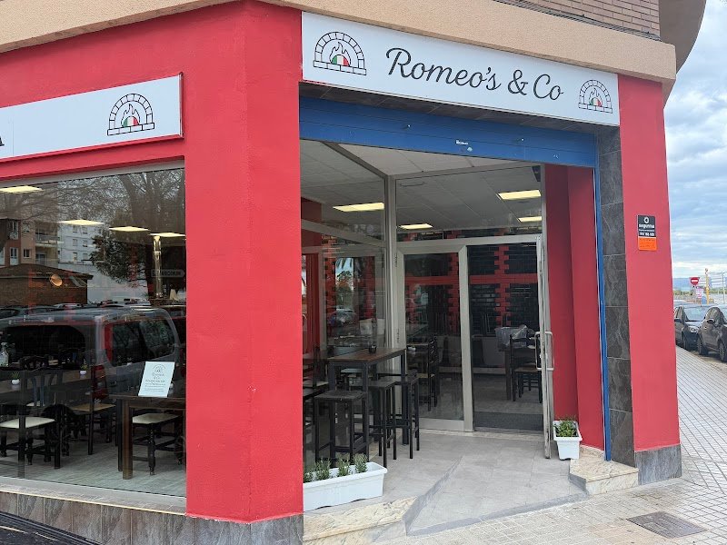 Romeo’s & Co Pizzeria Marchigiana - restaurante en Oliva, Valencia, España