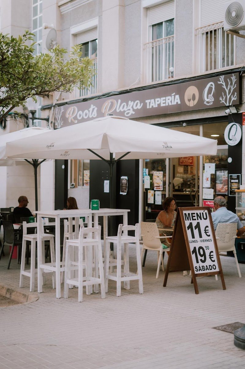 ROOTS PLAZA - restaurante en Elche, Alicante, España