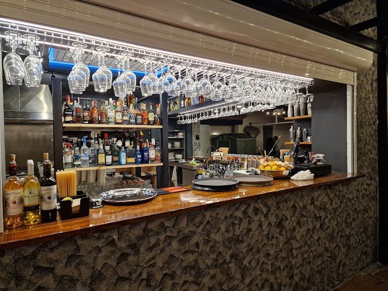 Santo Pecado Cocktail Bar - restaurante en Jávea, Alicante, España