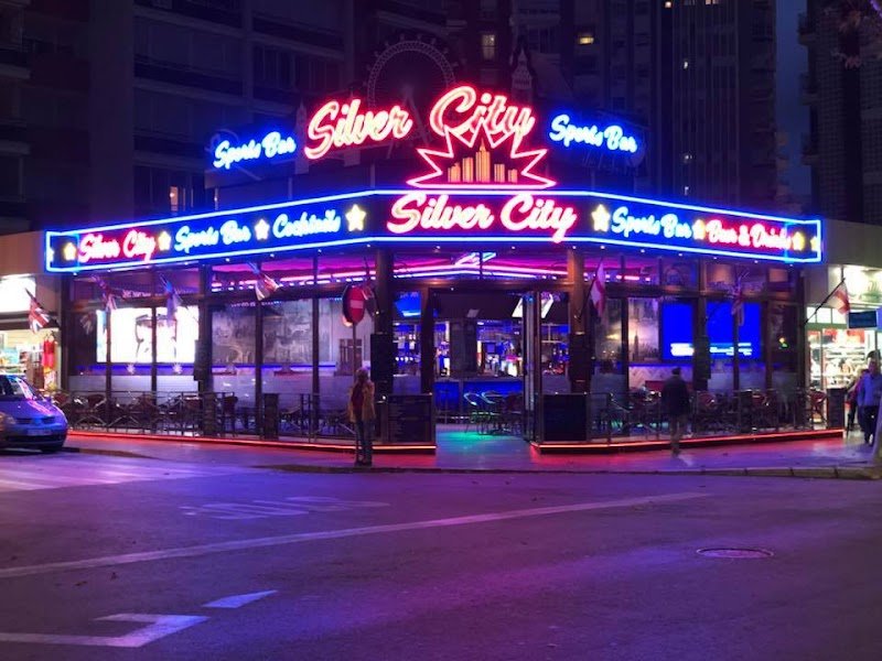 Silver City Sports Bar - restaurante en Benidorm, Alicante, España