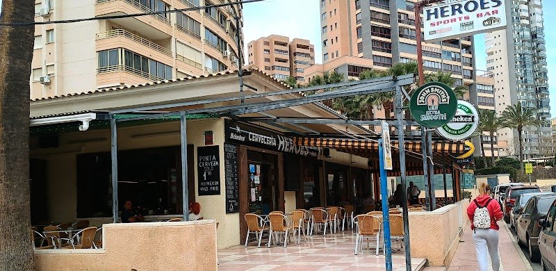 Sport Bar Heroes - restaurante en Finestrat, Alicante, España