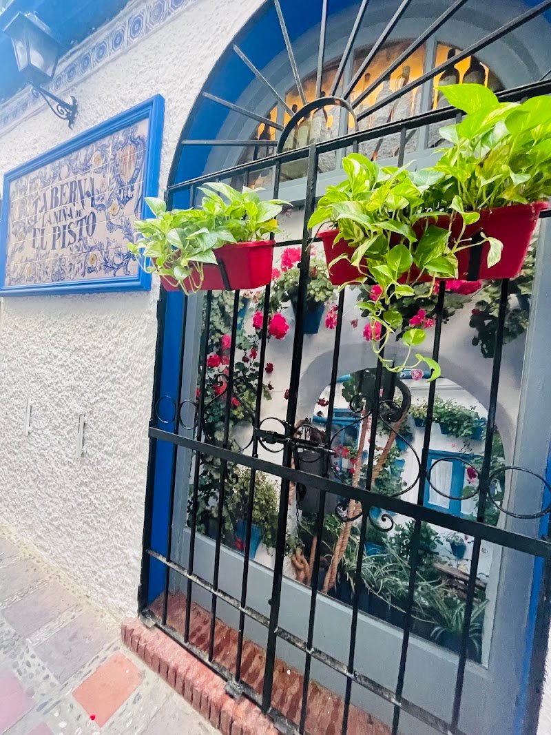 Taberna La Niña del Pisto - restaurante en Marbella, Málaga, España