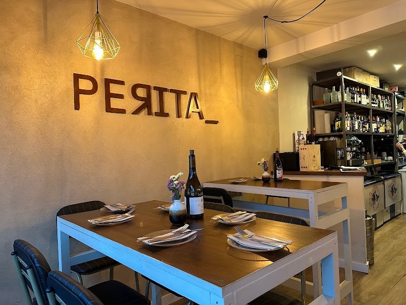 Tapeo Perita Marbella - restaurante en Marbella, Málaga, España