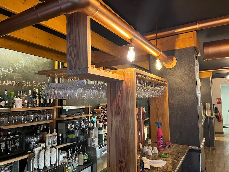 Taperia Asador Gernika - restaurante en Sagunto, Valencia, España