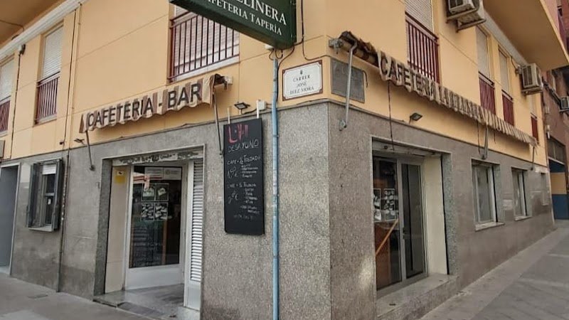Tapería Cafetería La Hellinera - restaurante en Elche, Alicante, España