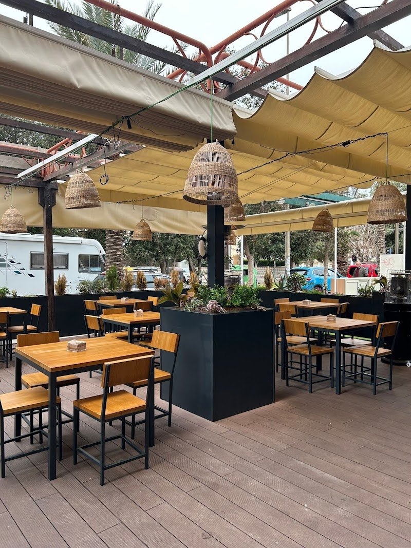 Tapería La Boya Playa de San Juan | Cocina Mediterránea - restaurante en Alicante, Alicante, España