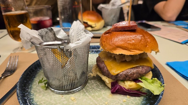 The Wave Burger - restaurante en La Pobla de Farnals, Valencia, España