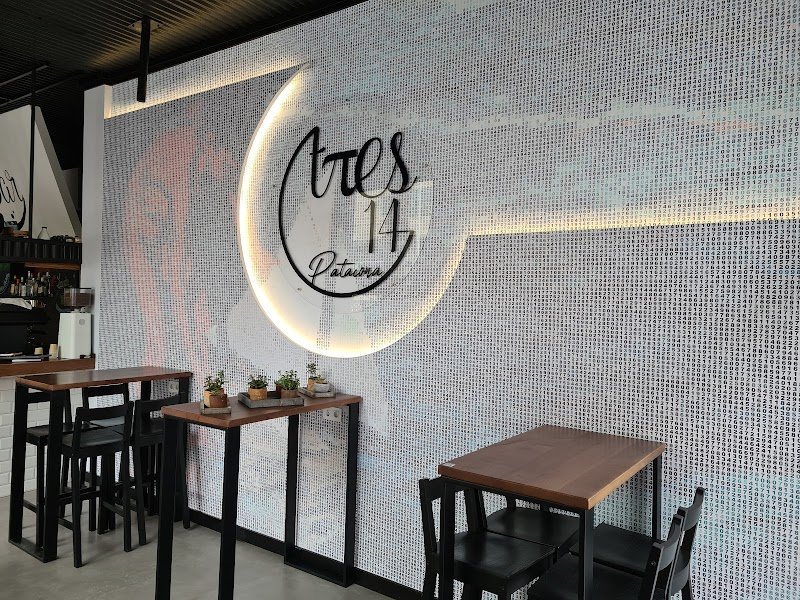 Tres 14 Patacona - restaurante en Alboraya, Valencia, España