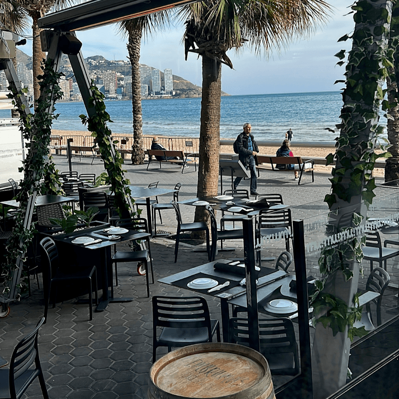 umoo Grill Beach - restaurante en Benidorm, Alicante, España
