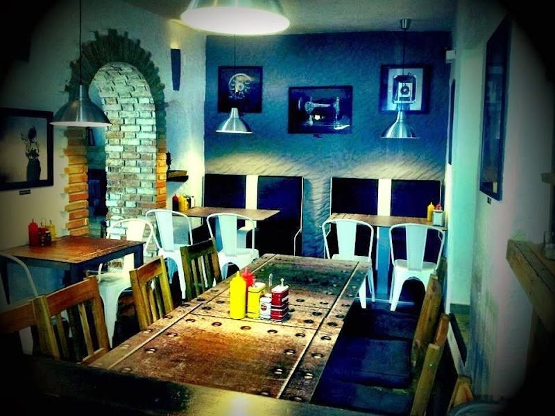 UPtown Burger bar - restaurante en Benidorm, Alicante, España