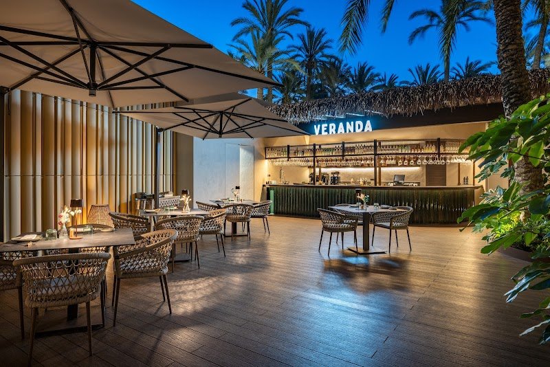 Veranda Garden Bar - restaurante en Elche, Alicante, España