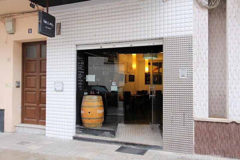 Vins i més Restaurant Enoteca - restaurante en Gandía, Valencia, España