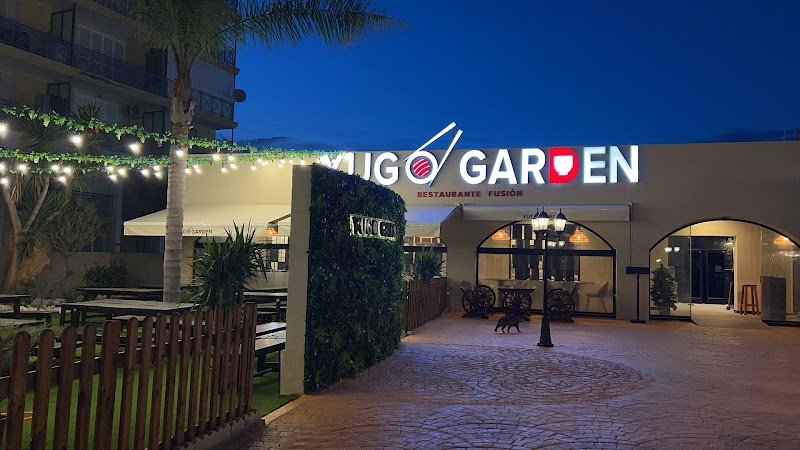 Yugo Garden - restaurante en Torrevieja, Alicante, España