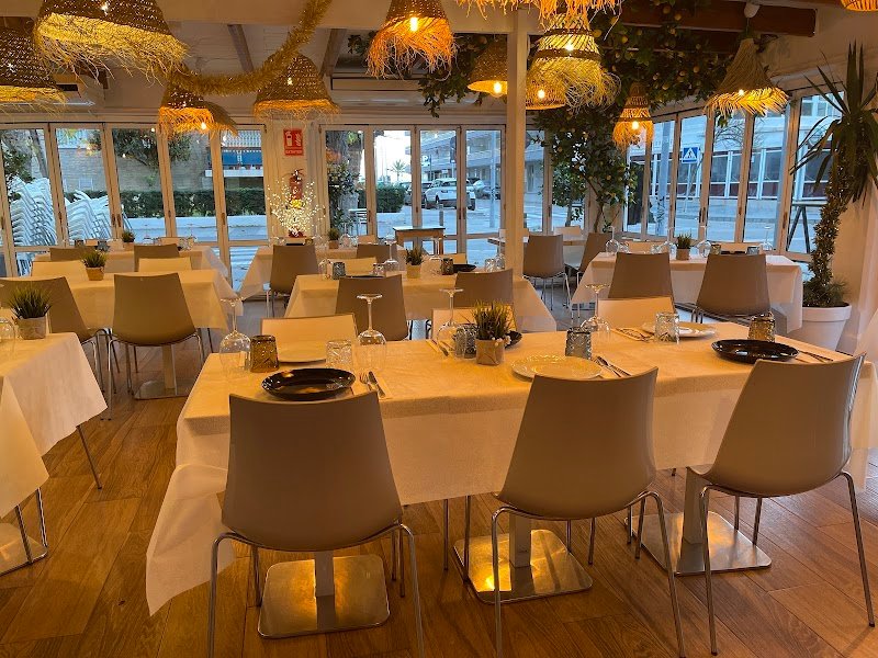 Restaurante La Proa beach - restaurante en Gandía, Valencia, España